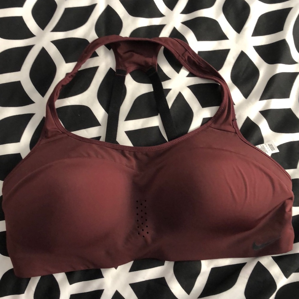 Nike Alpha sports bra